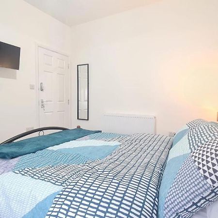 Spacious Room In Manor Park London Eksteriør bilde
